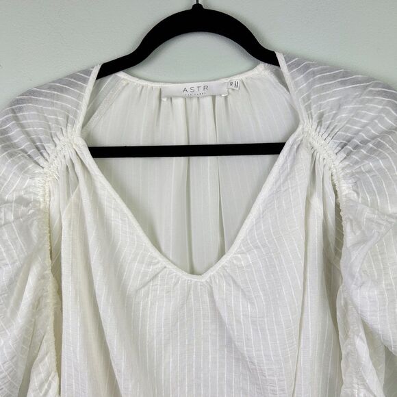 ASTR the Label Ruched Puff Long Sleeve Top White Sheer Pinstripe Blouse VNeck XS - Picture 7 of 15